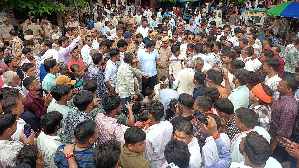 ACP Tried to Stop Him, Inspector Kept Using the Baton! See the Full Etmadpur Protest Clash in Pictures