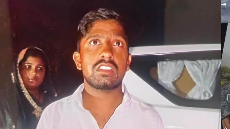 Kannauj: Miscreants beat up a man and his sister-in-law, robbing them of their motorcycle and cash