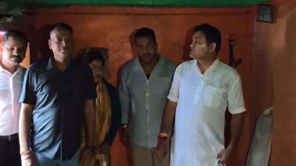 Cabinet Minister Ram Singh Kaida got the affected people to talk to the CM Dhami