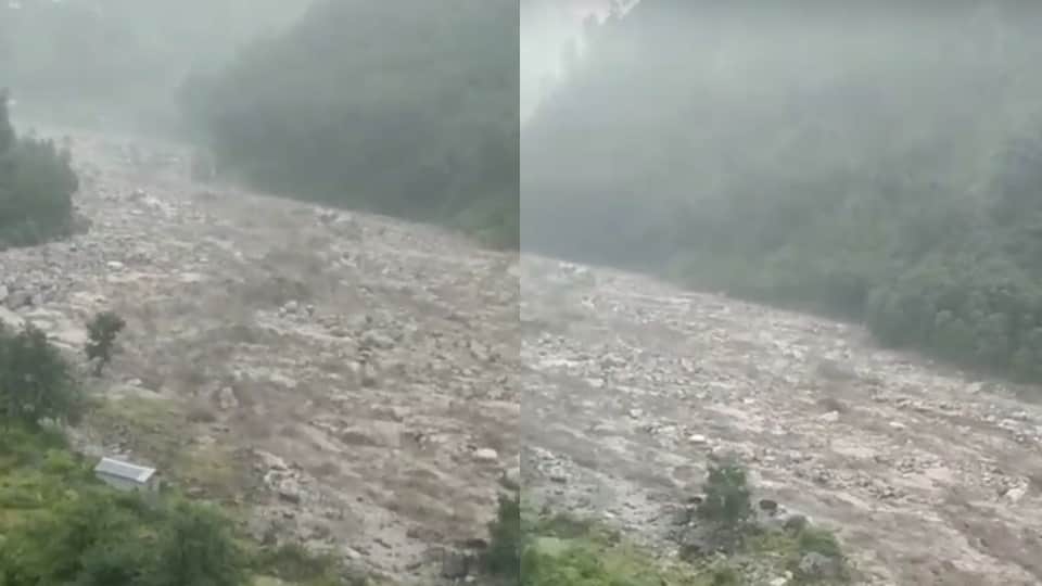 Rudraprayag Heavy Rainfall Rock fall at Bantoli sends debris into  Morkhanda River Mandakini water levels
