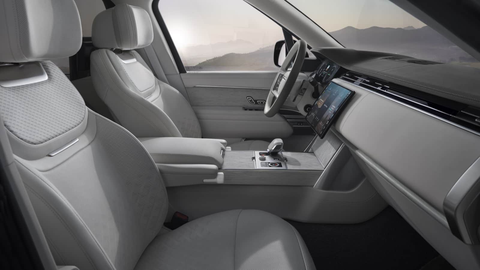 Range Rover Electric Unveiled, First EV Gets 543 hp Power, 333-Mile Range, 350kW Charging