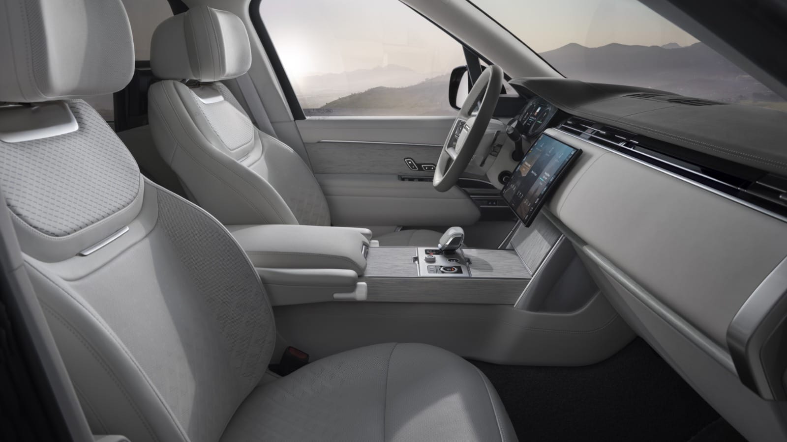 Range Rover Electric Unveiled, First EV Gets 543 hp Power, 333-Mile Range, 350kW Charging