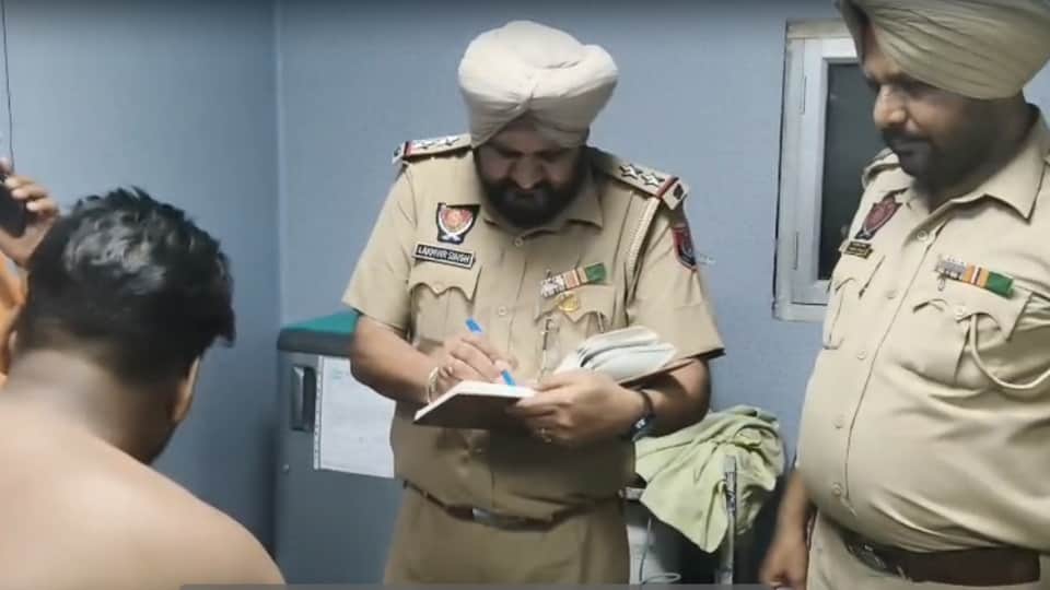 Youth attacked in Kapurthala Stopped bus and dragged him out inflicted multiple blows