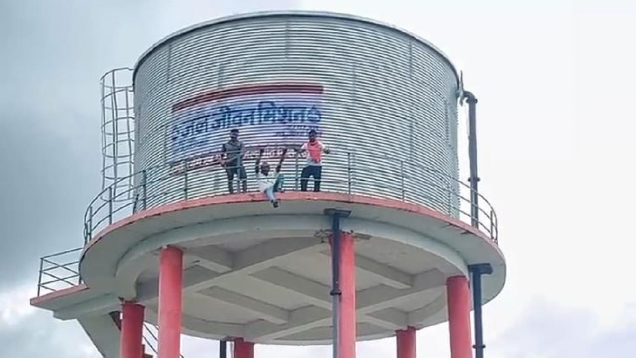 Three youths climbed a water tank over village issues in Bareilly
