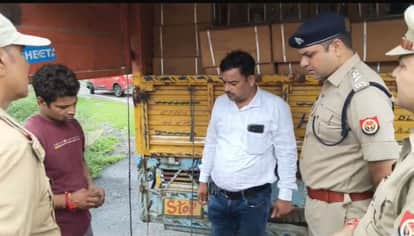 Codeine Syrup Worth ₹60 Lakh Seized in Banda, Four Arrested