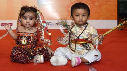 UP Braj arrives in Awadh on tiny feet; mischievous Radha and Kanha captivate hearts; 'Ghar-Ghar Radha-Kanha U