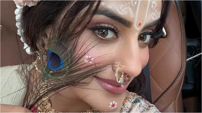 Bhojpuri Actress Akshara singh immersed in the spirit of Lord Krishna ahead of Janmashtami shares Photos