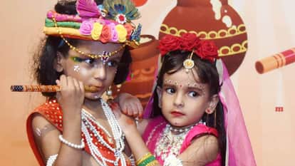 UP Braj arrives in Awadh on tiny feet; mischievous Radha and Kanha captivate hearts; 'Ghar-Ghar Radha-Kanha U