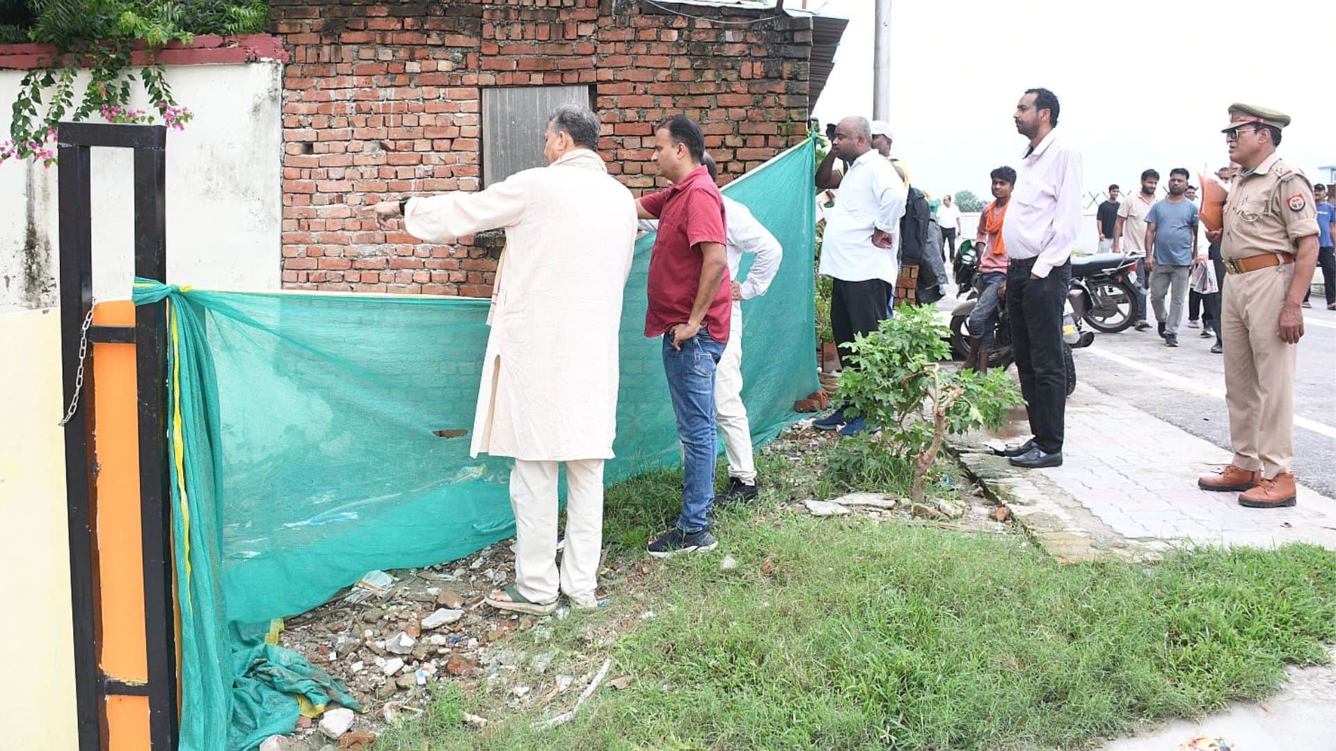 Afzal Ansari receiving house and said bulldozer that used to demolish homes today come to pave way to mine