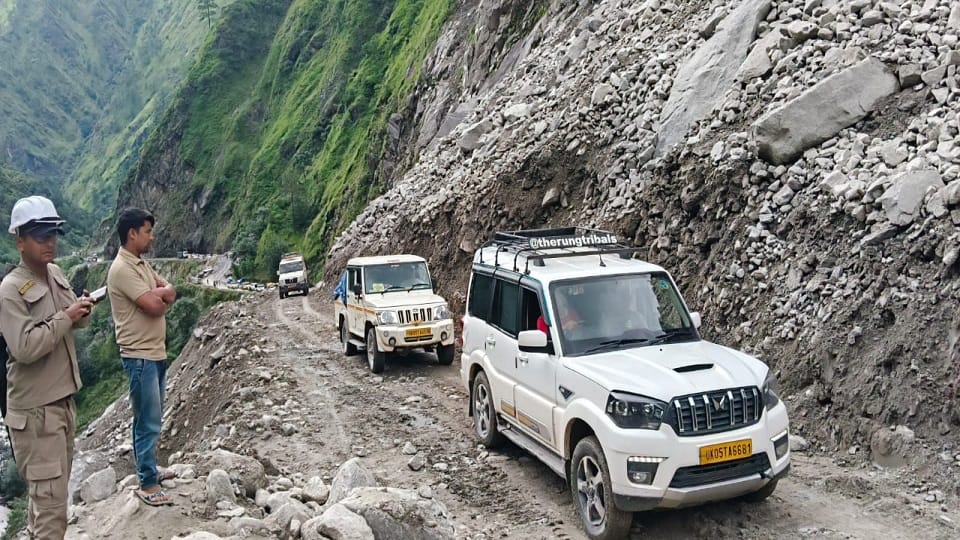 Uttarakhand: The road connecting Adi Kailash and the China border is closed