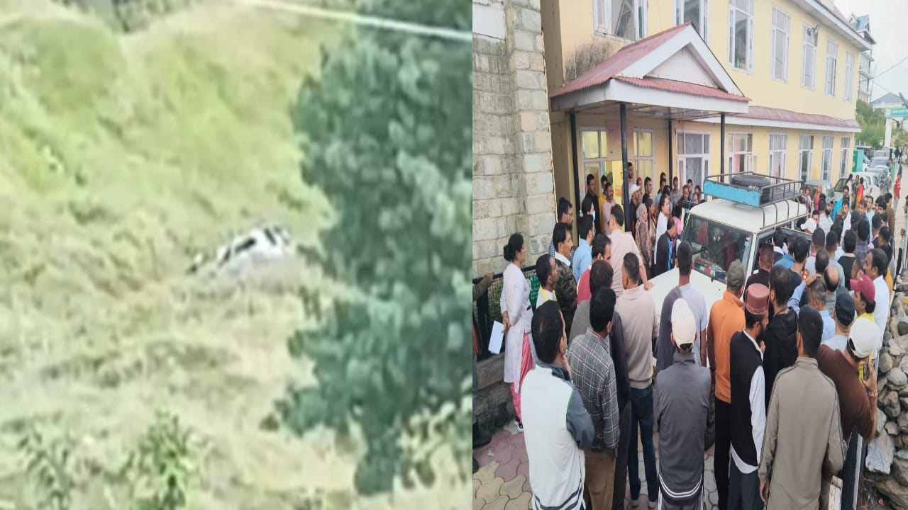 चौपाल में  स्कूली बच्चों से भरी गाड़ी दुर्घटनाग्रस्त, अस्पताल में माैजूद परिजन।