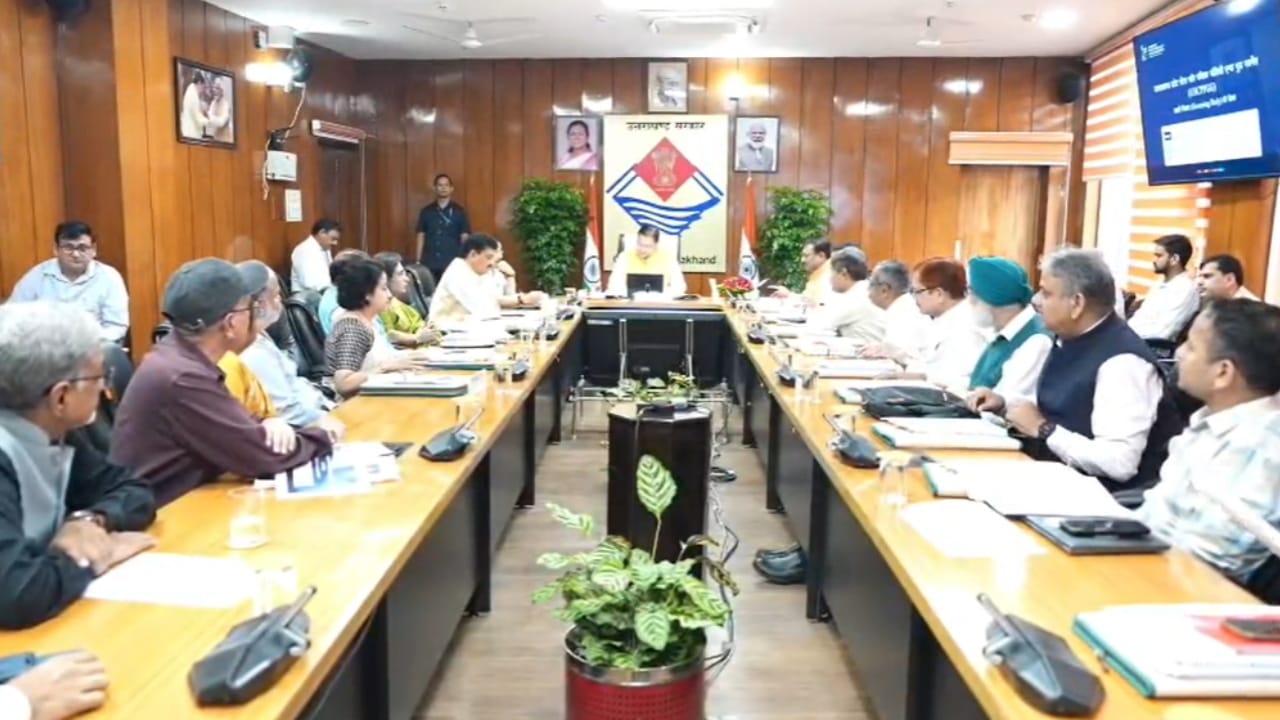 सीएम धामी की अध्यक्षता में सचिवालय में बैठक,