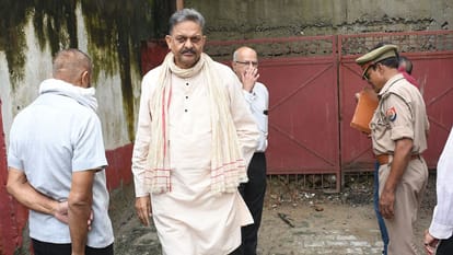 डालीबाग स्थित आवास पर पहुंचे अफजाल अंसारी