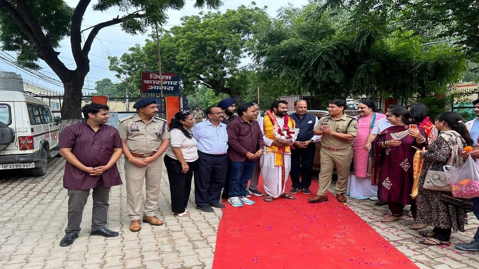 team of film Hanuman Ansh interacted with inmates at district jail