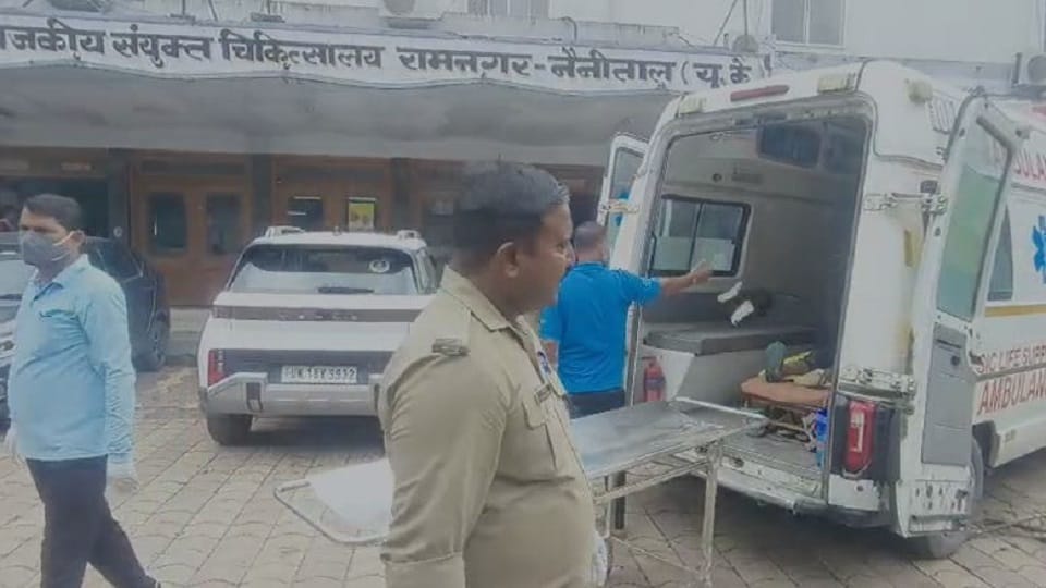There was a stir after the body of a man was found in the field in ramnagar