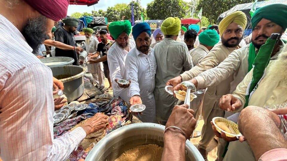 farmers protest in Mohali Lassi  langar kurta-pyjamas on sale