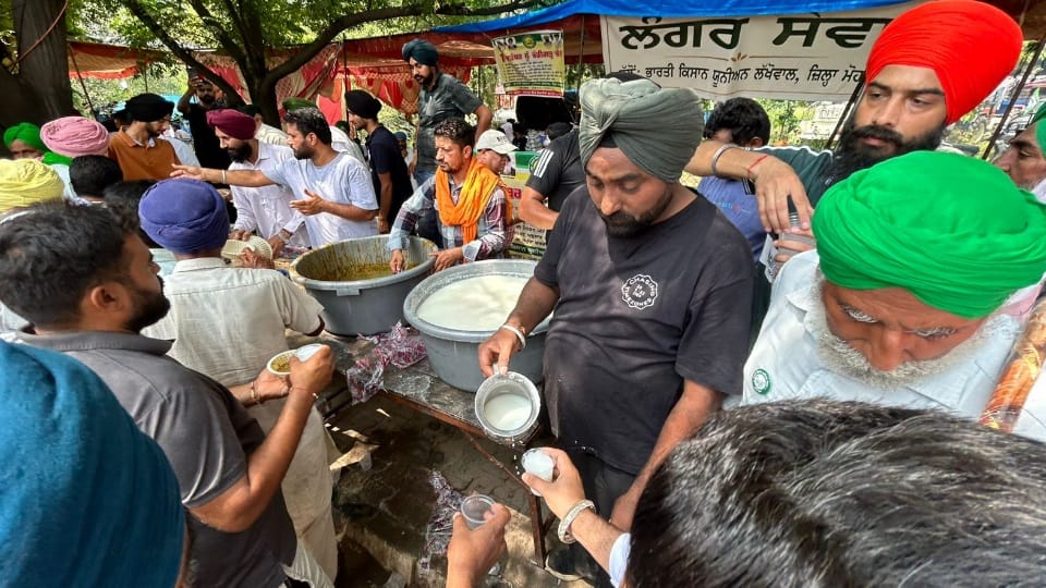 farmers protest in Mohali Lassi  langar kurta-pyjamas on sale