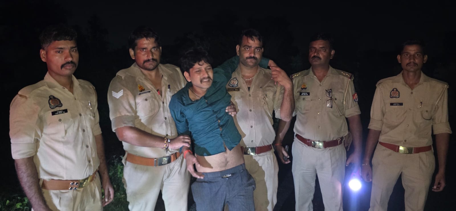 पॉक्सो आरोपी मुठभेड़ में घायल