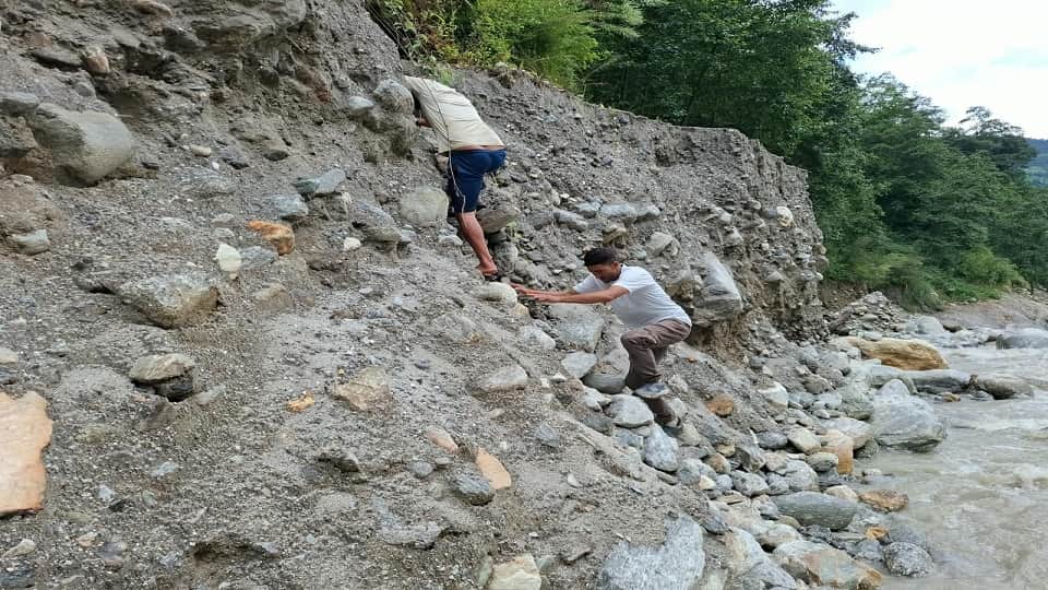 The trolley on the Mandakini river broke down