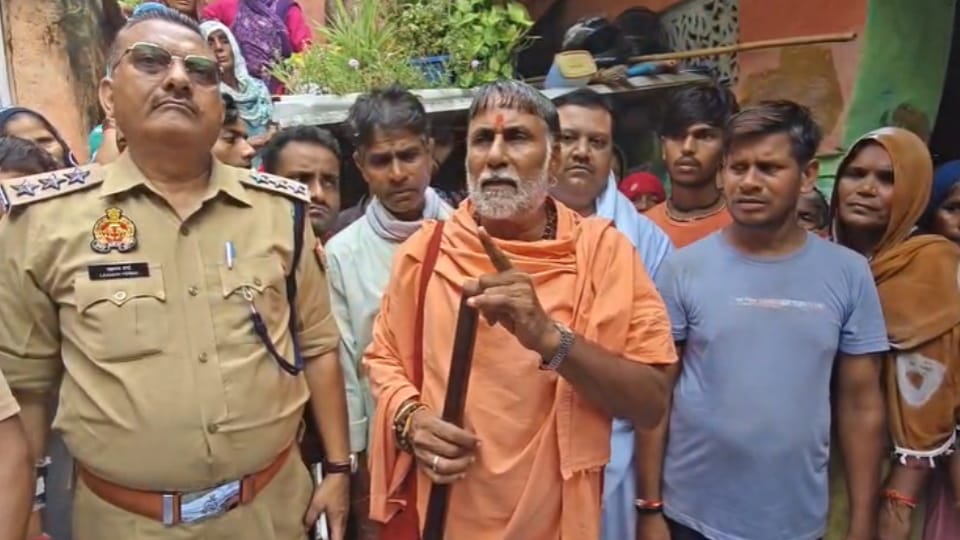 Muzaffarnagar: Yashveer Maharaj Calls for Encounter of Accused in Vansh Death Case, Villagers Demand Support f