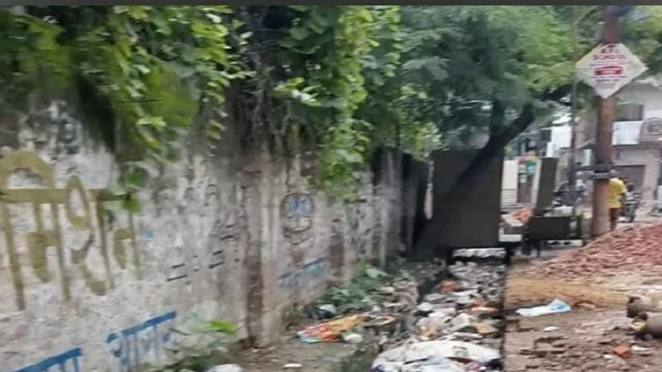 आगरा के खुले नाले