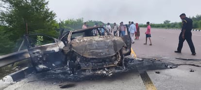 आगरा-लखनऊ एक्सप्रेसवे पर आग का गोला बनी कार