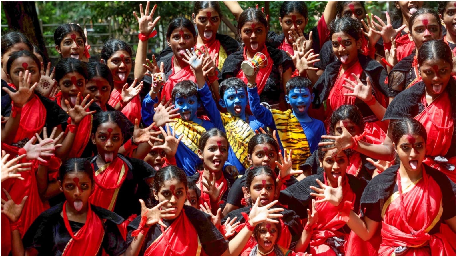 Janmashtami fervour grips country photos devotees throng temples mumbai city gears up for Dahi Handi