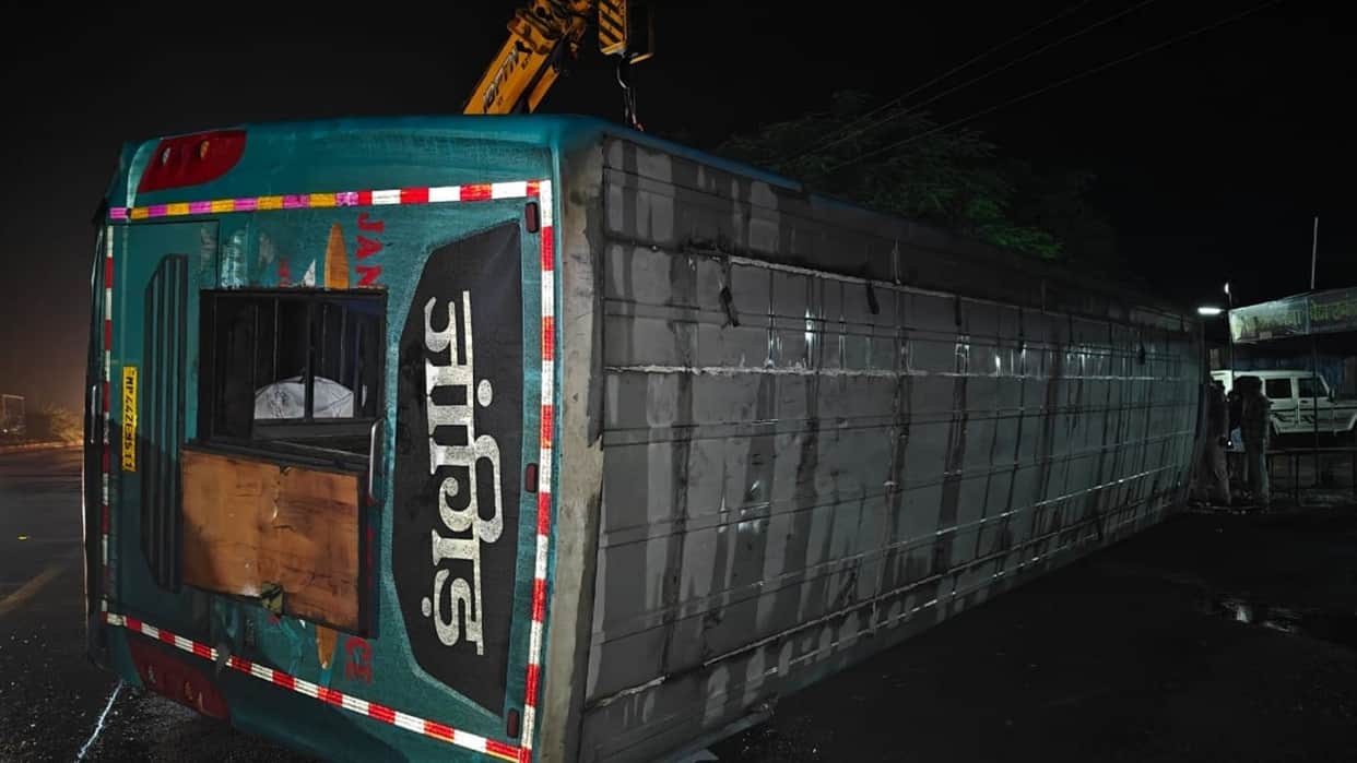 Ratlam Bus Accident Sleeper Bus Flips Over on Mhow-Neemuch Highway 28 Injured Crashes Seconds Before Dhaba