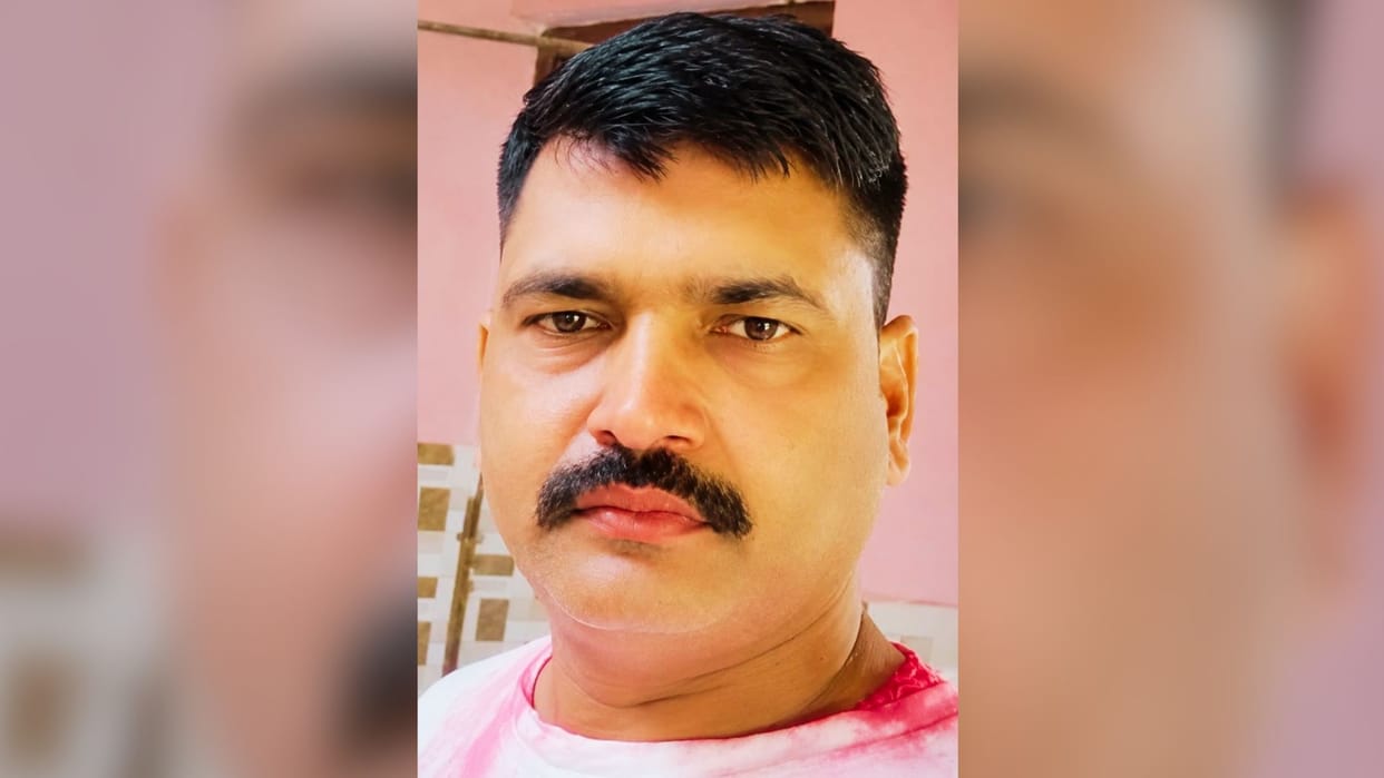 Accountant dies in accident Wife thrown away after bike collision critical condition children wept