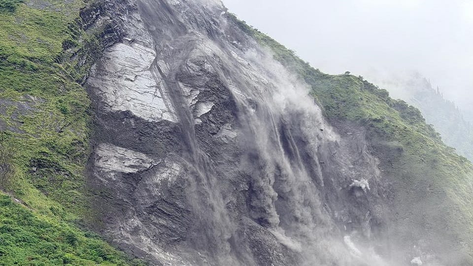 नेपाल की चमेलिया नदी में भूस्खलन से कृत्रिम झील: भारत में मच सकती है तबाही, काली नदी के रास्ते पानी का खतरा