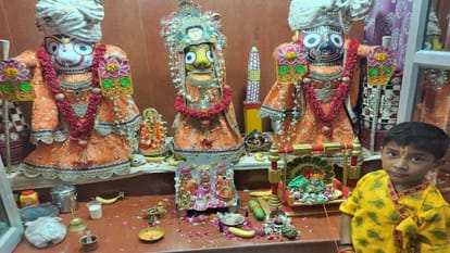 प्रयागेश्वर जगन्नाथ मंदिर में भगवान जगन्नाथजी का भव्य शृंगार।