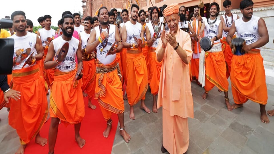 Krishna Janmashtami 2026: CM Yogi Offers Prayers at Shri Krishna Janmabhoomi in Mathura