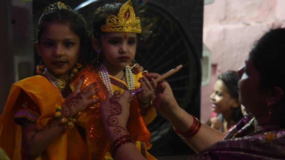 श्रीकृष्ण जन्मोत्सव पर कान्हा के रंग में रंगी राजधानी।