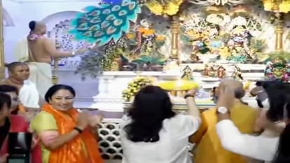 आयोजन के दौरान सीएम रेखा