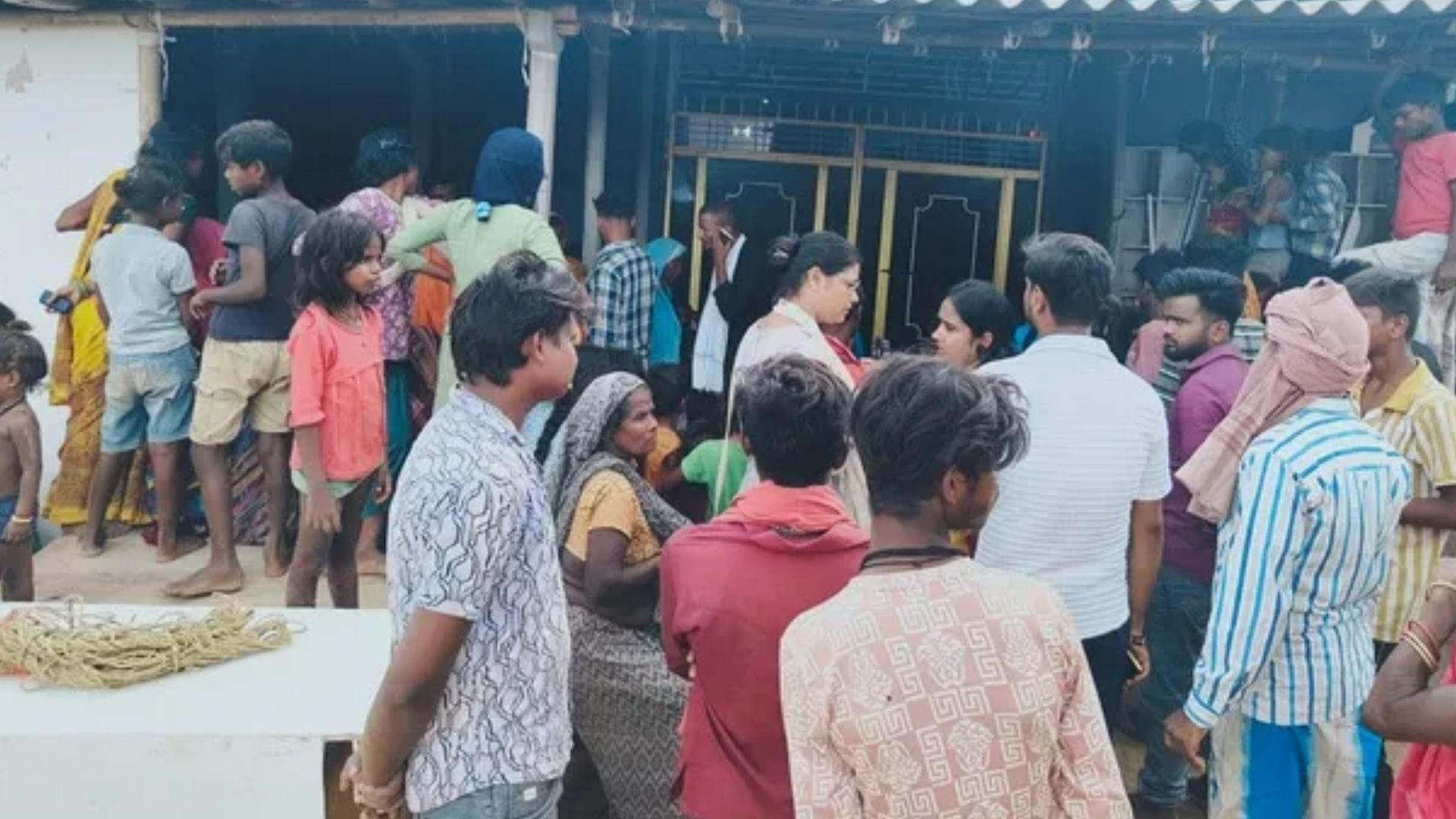 अस्पताल में प्रसूता की मौत के बाद आक्रोशित परिजन