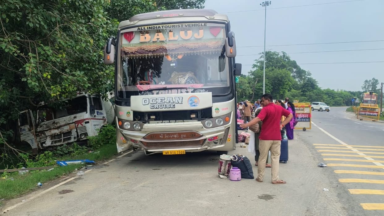 Three killed, one injured in road accidents on the Lucknow-Delhi Highway in Shahjahanpur