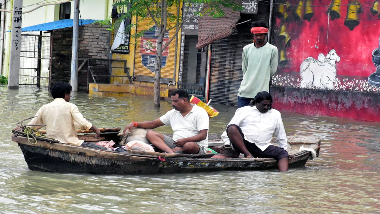 Preparations to tackle post-flood challenges intensified; directives issued to arrange food and rations