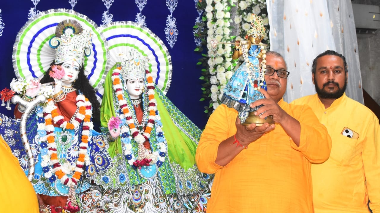 Krishna born under the Rohini Nakshatra cheers and Janmashtami celebration see photos in Bareilly