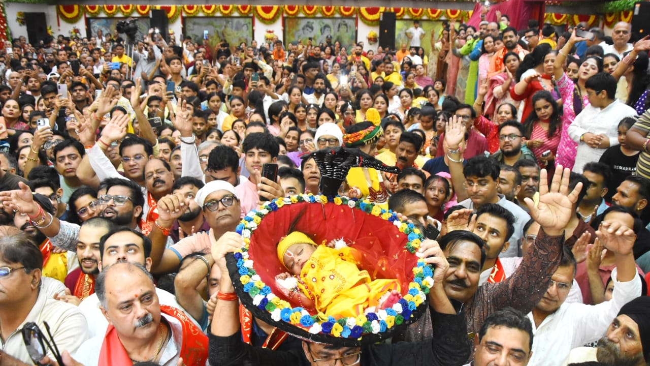 Krishna born under the Rohini Nakshatra cheers and Janmashtami celebration see photos in Bareilly