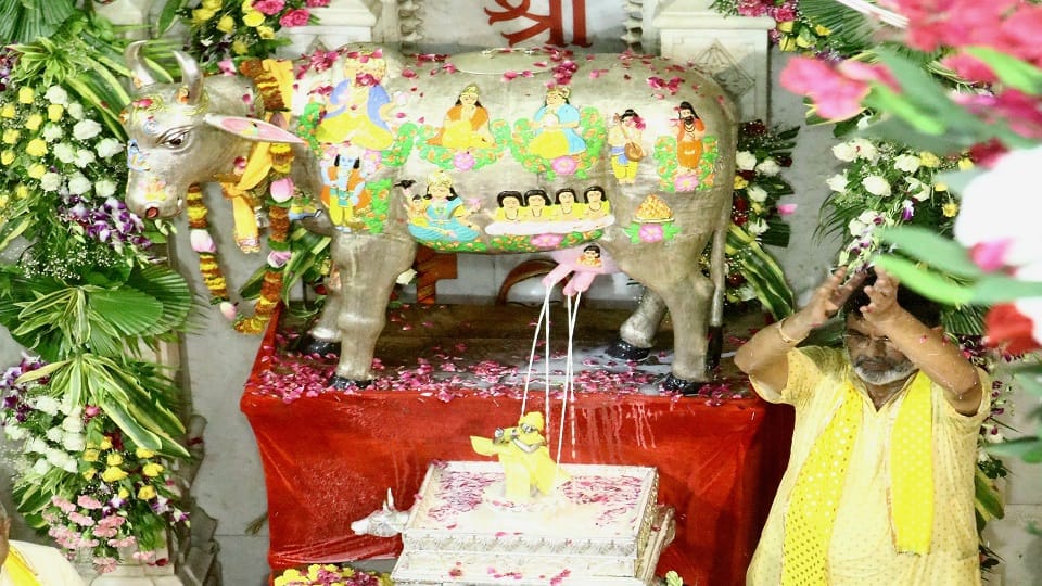 Mathura Janmashtami 2026: Dark Clouds Gathered, Krishna Born, Celebrations at Janmabhoomi Photos