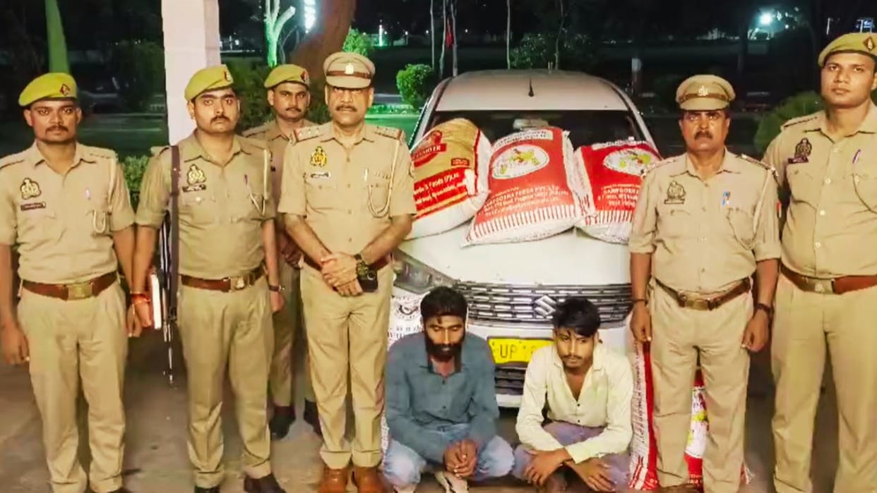 Two smugglers arrested 1 quintals poppy straw concealed car consignment delivered Jharkhand to Bareilly