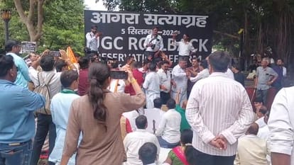 दो गुटों में बंटे आंदोलनकारी