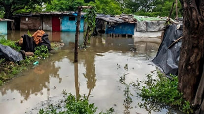 300 homes abandoned due to floods, hopes dashed; NDRF rescue operations underway in Pipauri village