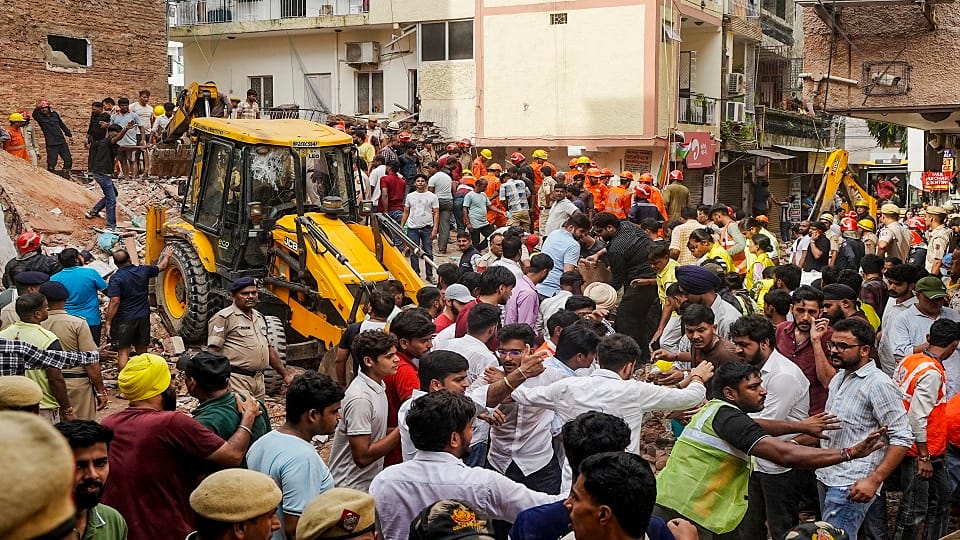 Moti Bagh buildings collapes Satya Niketan incident exposed official negligence