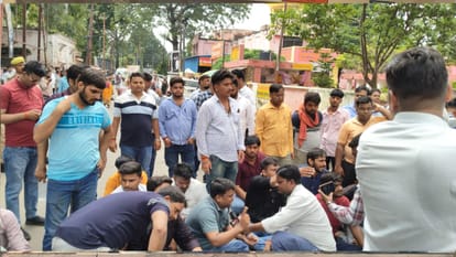 Roof collapses in an accident at Gorakhpur's g;  in the debris.