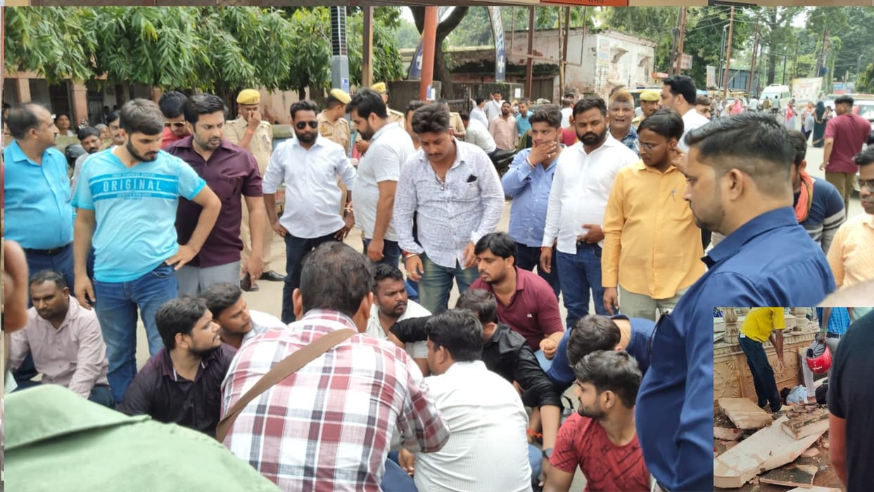 Case registered against Gorakhpur CMO following a complaint by the wife of a deceased lawyer.