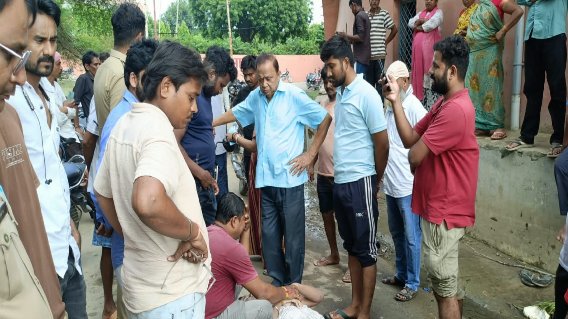 झूंसी के सोहम आश्रम के पास गंगा में डूबने से दो किशोरों की मौत हो गई।