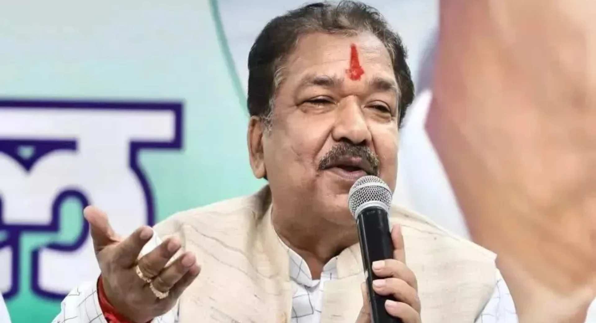 राजस्व एवं भूमि सुधार मंत्री डॉ. दिलीप कुमार जायसवाल