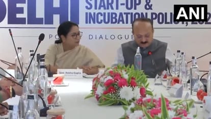 सीएम रेखा गुप्ता ने की बैठक
