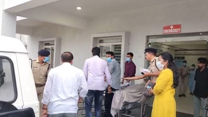 अस्पताल में अफरा-तफरी मची